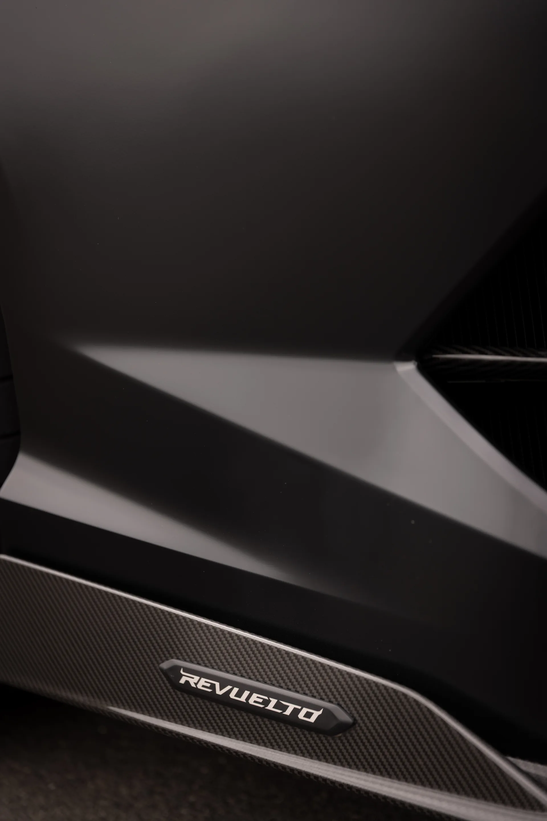 Lamborghini Revuelto (Black)