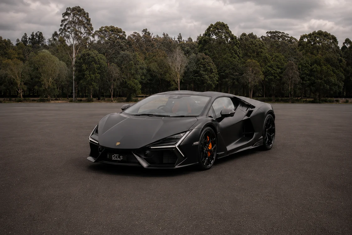 Lamborghini Revuelto (Black)