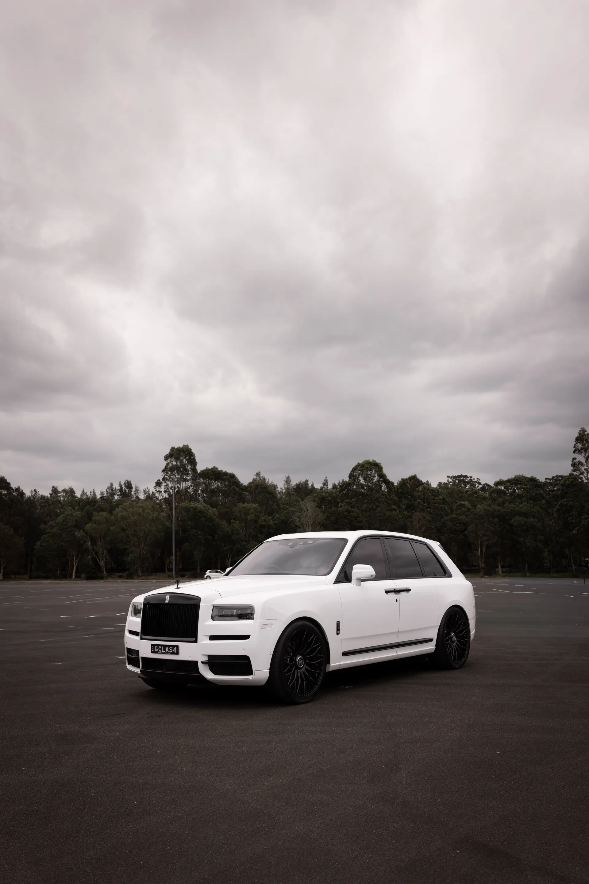 Cullinan, cream leather