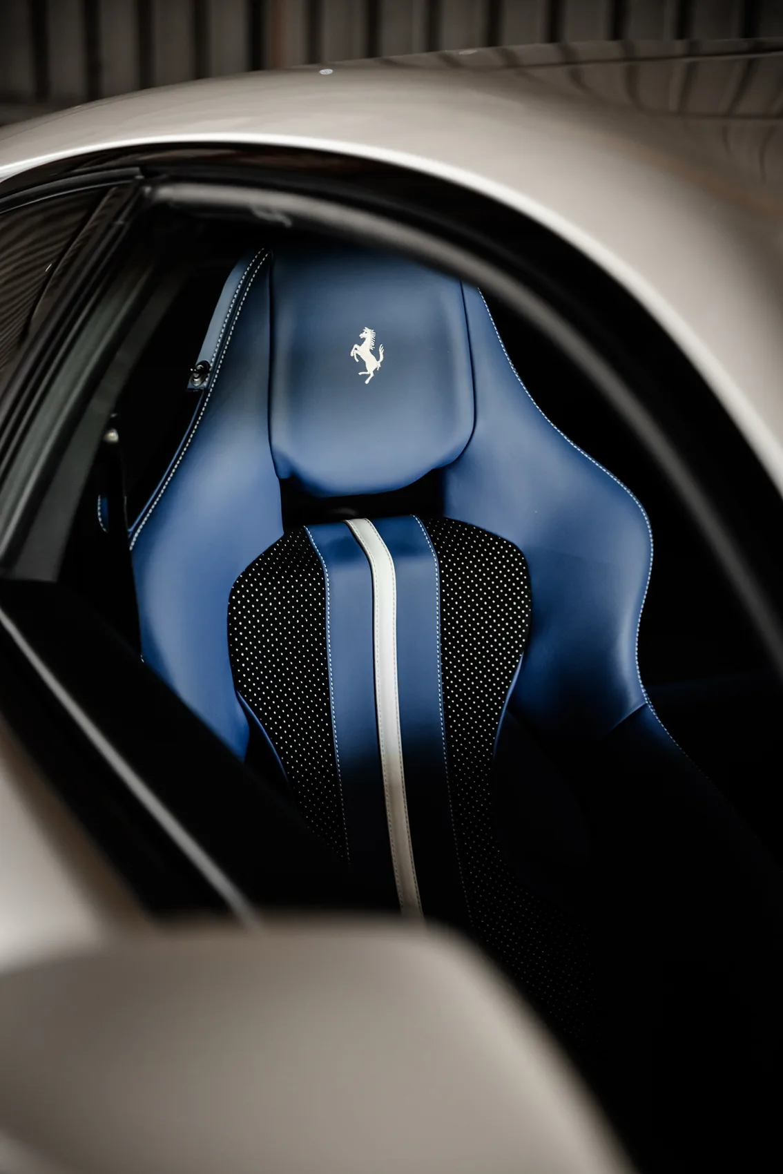 Blue & Carbon interior — Ferrari 812 Superfast