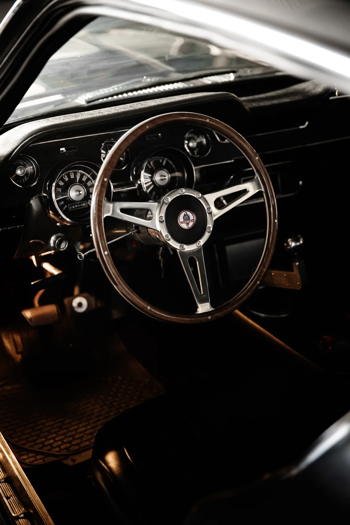Classic American interior — Shelby Mustang Eleanor